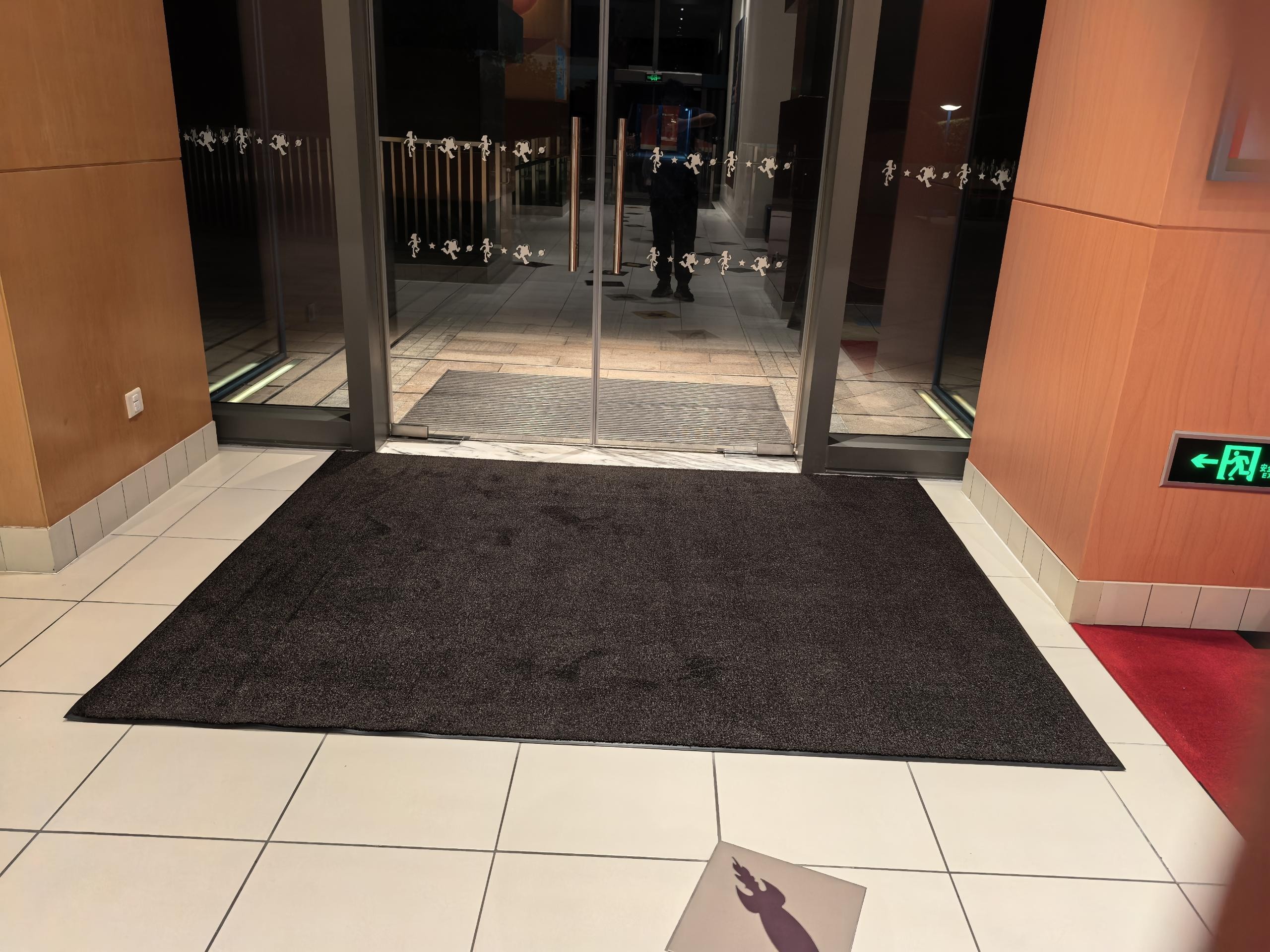 迪士尼玩具总动员酒店-大门外